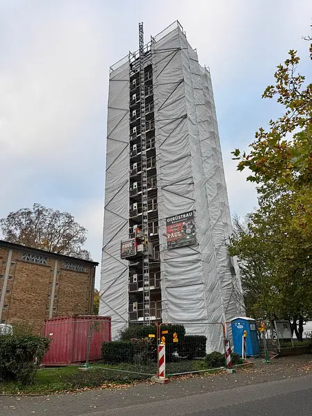 Bauaufzüge und Kräne für den Materialtransport
